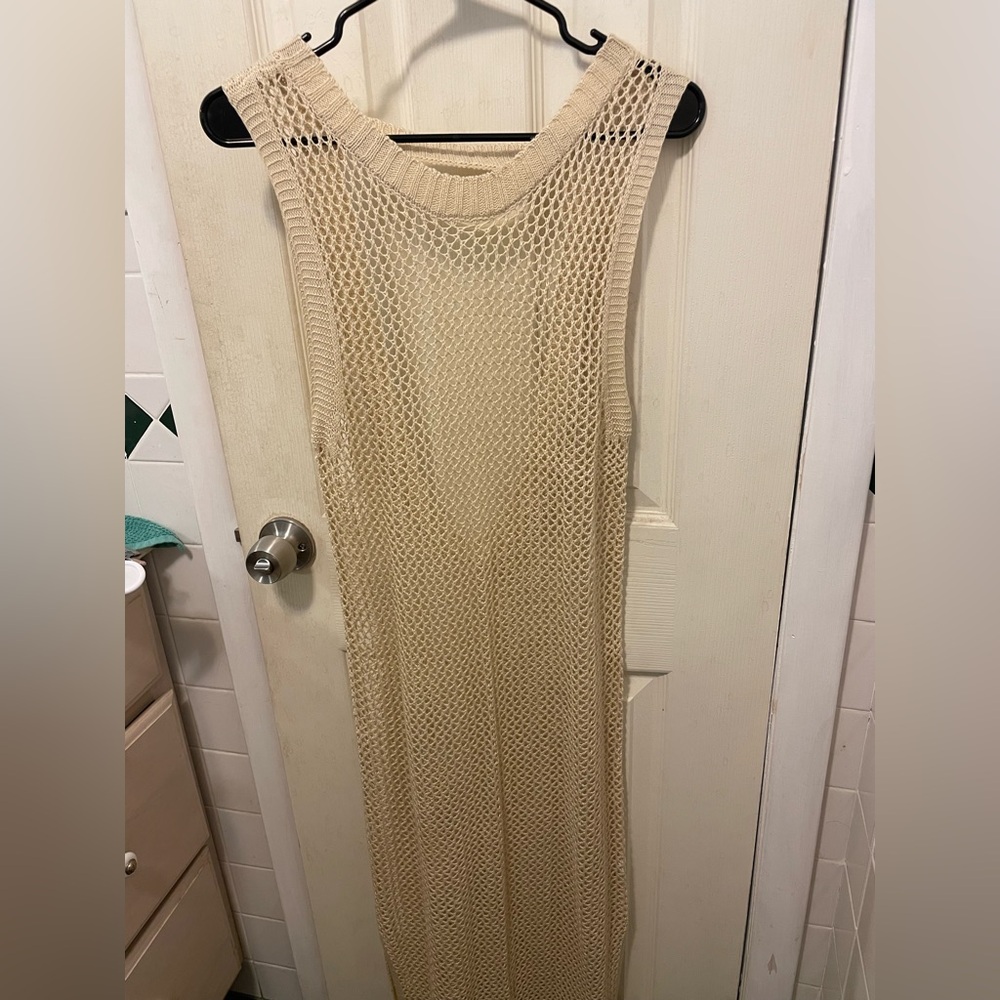 Elegant Cream Sleeveless Knit Dress